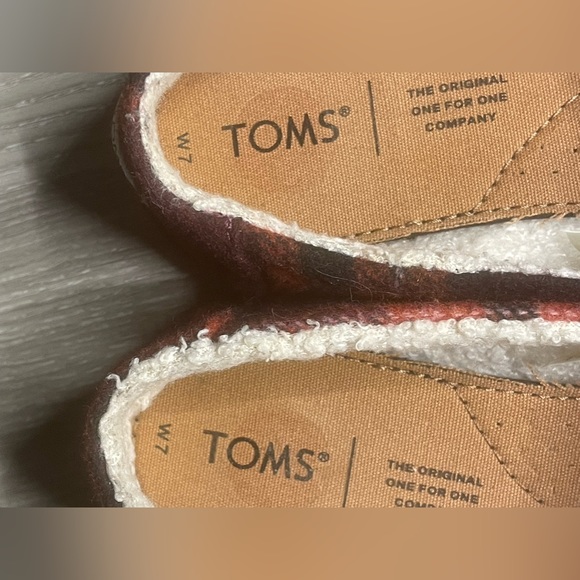 Toms Red Plaid Wool Flats - Picture 6 of 7
